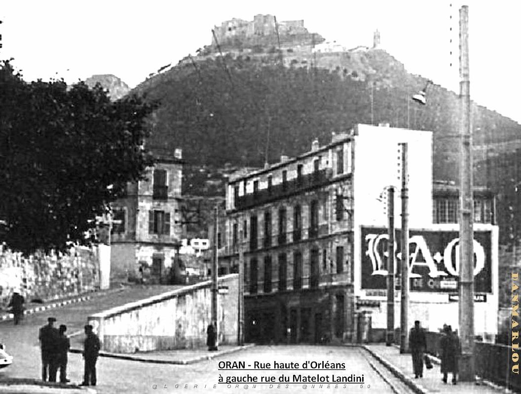 MH n- 077- Place de la republique.jpg